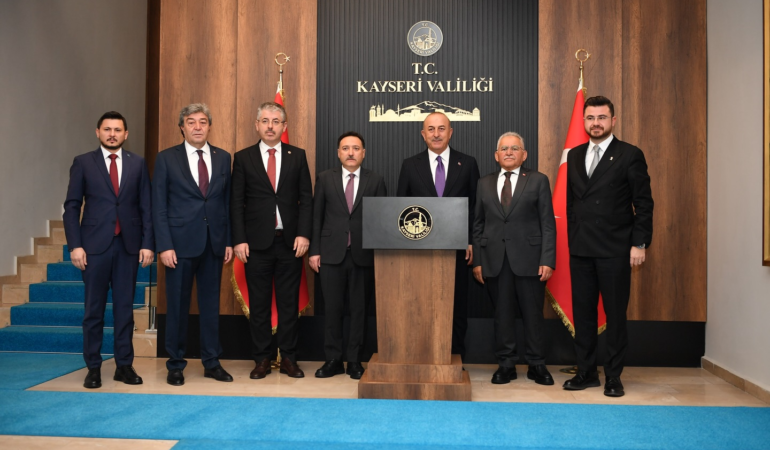 Başkan Büyükkılıç, Çavuşoğlu’nun Kayseri Programına Eşlik Etti