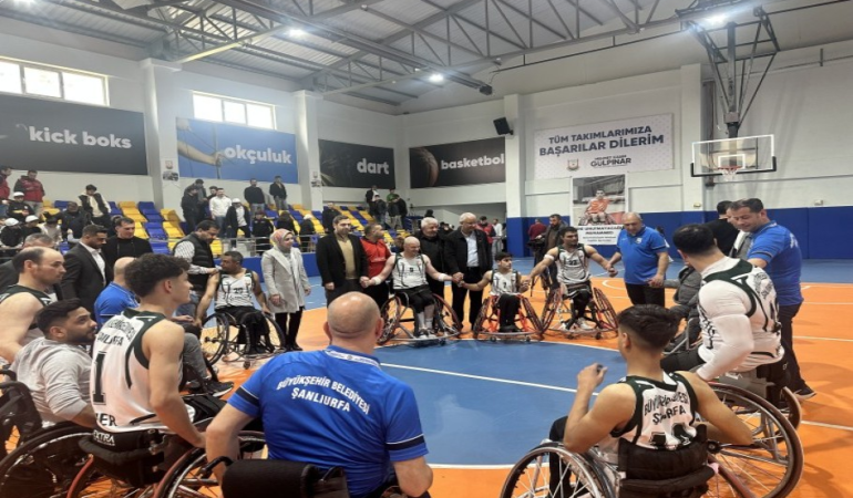 GÜNEYDOĞU DERBİSİNİN KAZANANI ŞANLIURFA BÜYÜKŞEHİR OLDU