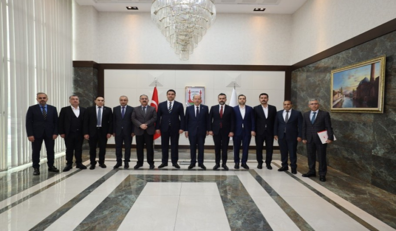 KKTC ESKİ CUMHURBAŞKANI TATAR’DAN ŞANLIURFA BÜYÜKŞEHİR BELEDİYESİ’NE ZİYARET