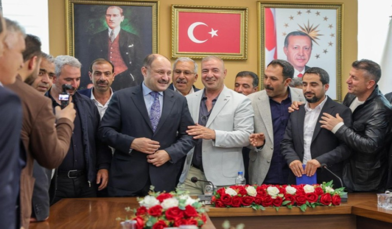 BAŞKAN GÜLPINAR, SURUÇLU MUHTARLARIN TALEPLERİNİ DİNLEDİ