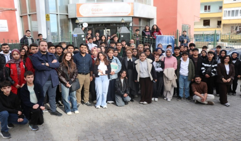 BÜYÜKŞEHİR’DEN GENÇLERE GELECEK ODAKLI EĞİTİM HAMLESİ