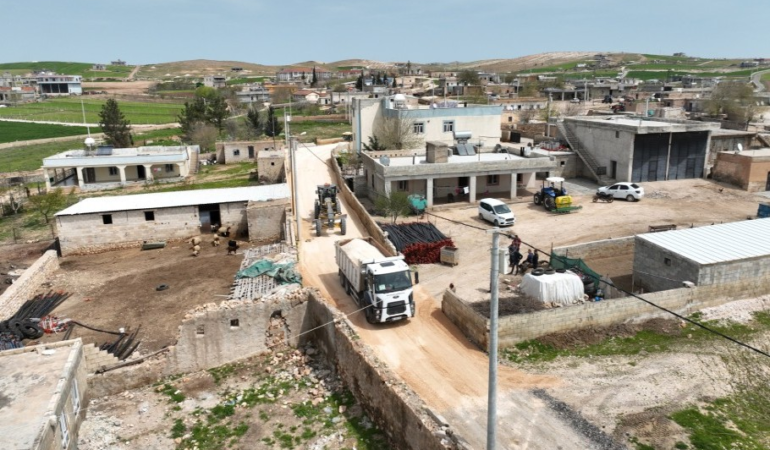 BÜYÜKŞEHİR’DEN KIRSALDA KONFORLU ULAŞIM İÇİN YOĞUN MESAİ