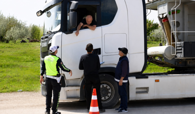 Aksaray belediyesi’nden hafriyat kamyonlarına gps destekli sıkı denetim