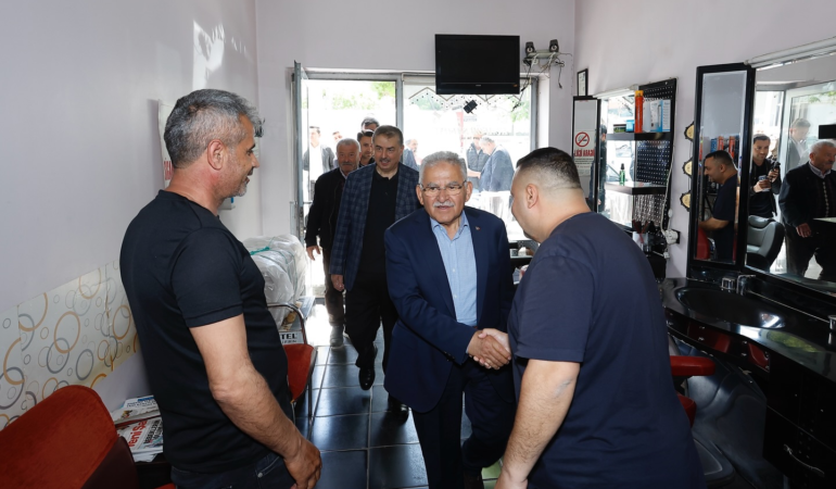 Başkan Büyükkılıç, Yeşilhisar’da Yatırımları İnceledi, Vatandaş ve Esnafla Buluştu