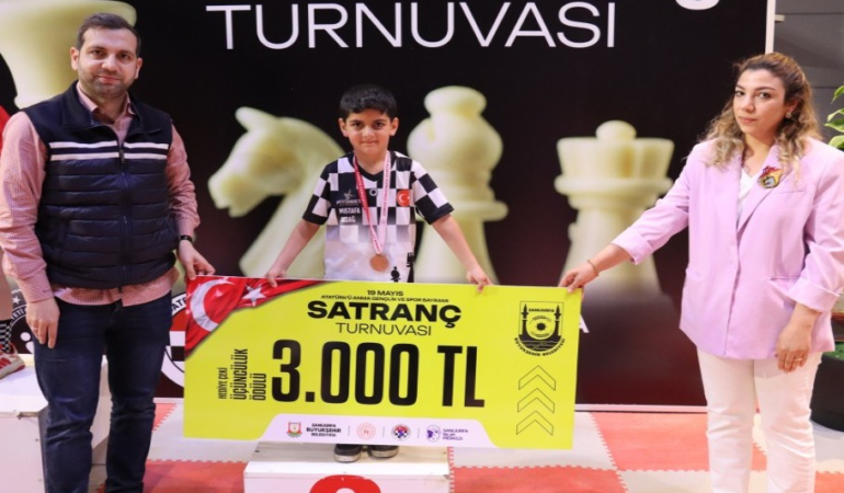 ŞANLIURFA’DA GELECEĞİN SATRANÇ USTALARI ÖDÜLLENDİRİLDİ