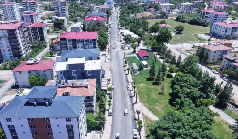 Büyükşehir, Pınarbaşı Caddesi’nde İlk Etabı Tamamladı