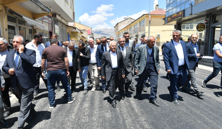 Sarız’ı Ziyaret Eden Büyükkılıç: Birliğin, Beraberliğin, Dayanışmanın En Güzel Örneklerini Sergiliyoruz