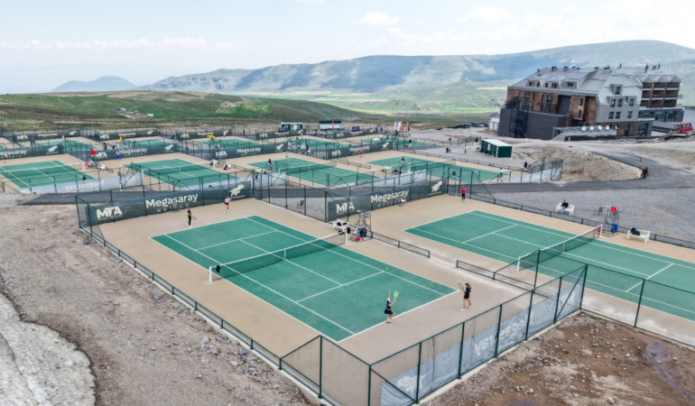 Erciyes, Dünya Tenis Turu’na Ev Sahipliği Yapıyor