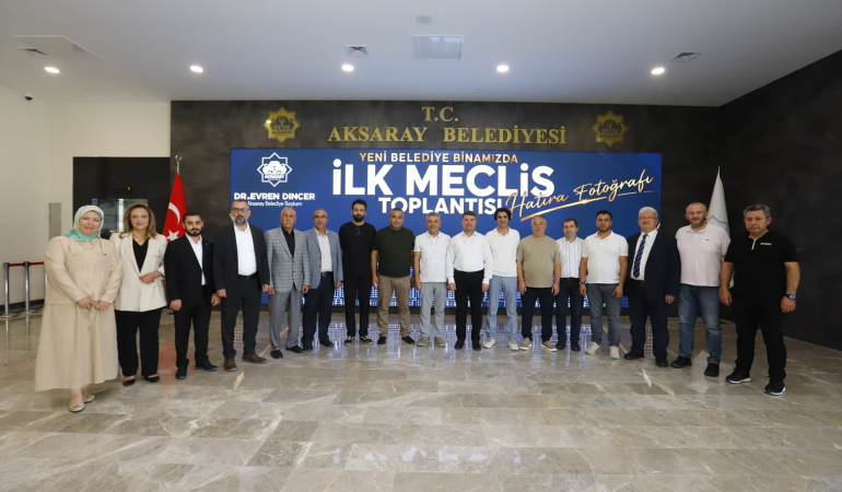 Yeni belediye hizmet binasında ilk belediye meclisi toplantısı gerçekleştirildi