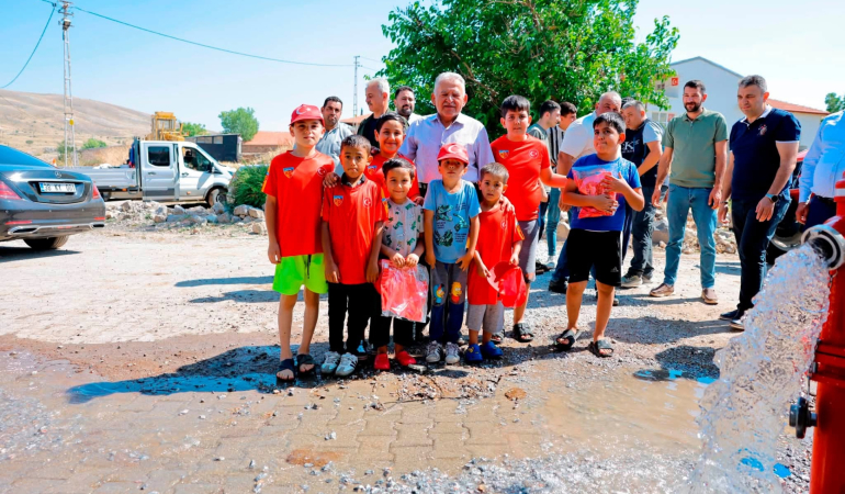 Develi ve Yahyalı’da Kırsal Mahalleleri Ziyaret Eden Büyükkılıç: Durmak Yok. Hizmete, Koşmaya Devam
