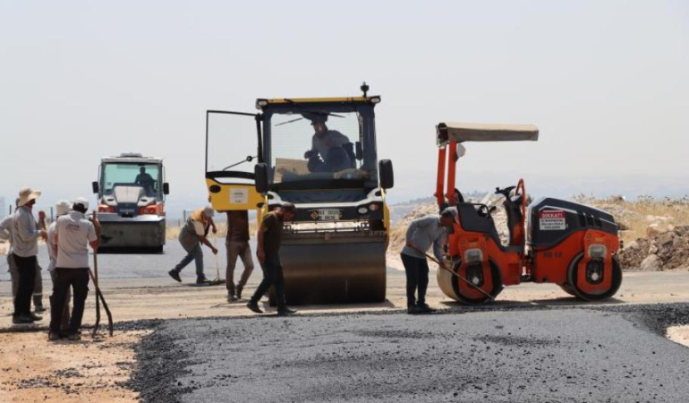 SEYRANTEPE’DE YENİ YOL ÇALIŞMASIYLA ULAŞIM RAHATLIYOR